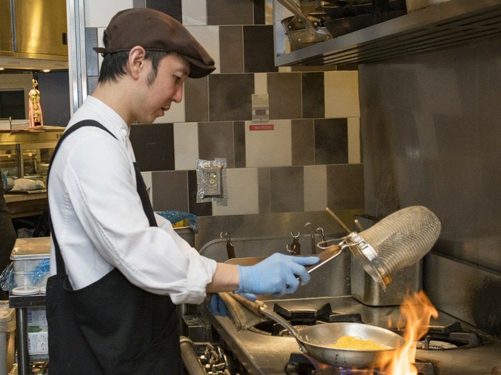 お客さまを待たせない！店舗全体のスタッフのチームワークが自慢