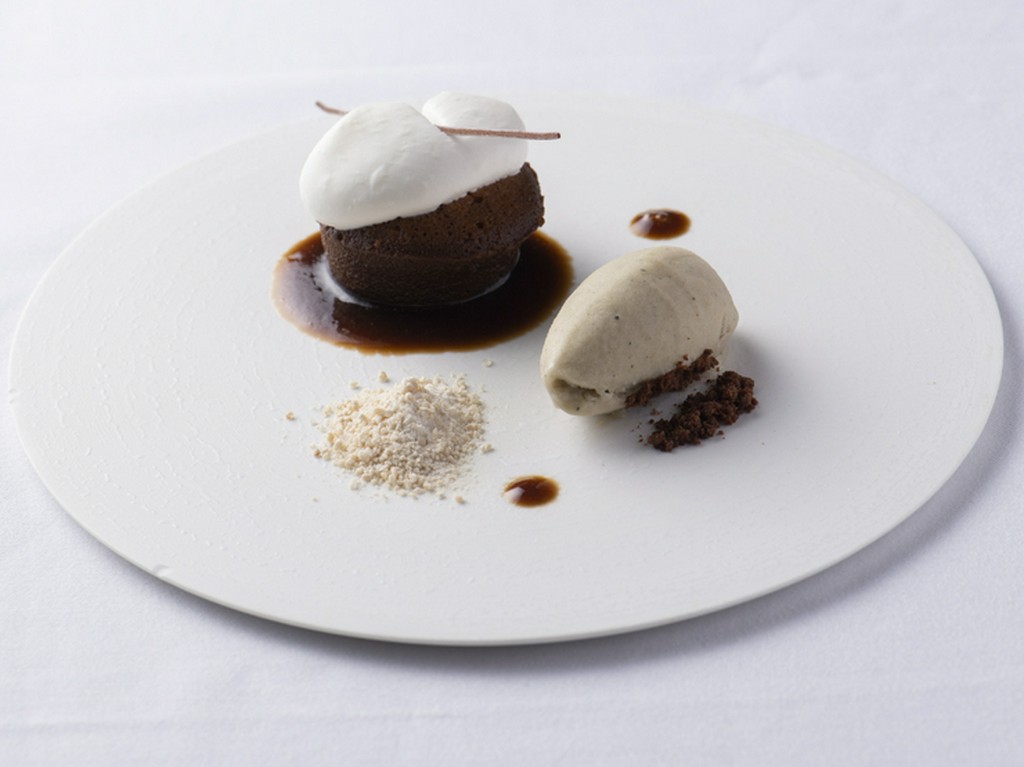 料理からデゼールまで九州産にこだわり抜いた逸品の数々