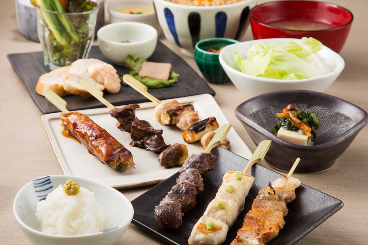 [Hanya Makanan] Hidangan Yakitori (8 tusuk sate) kebanggaan Umaya, total 13 hidangan
