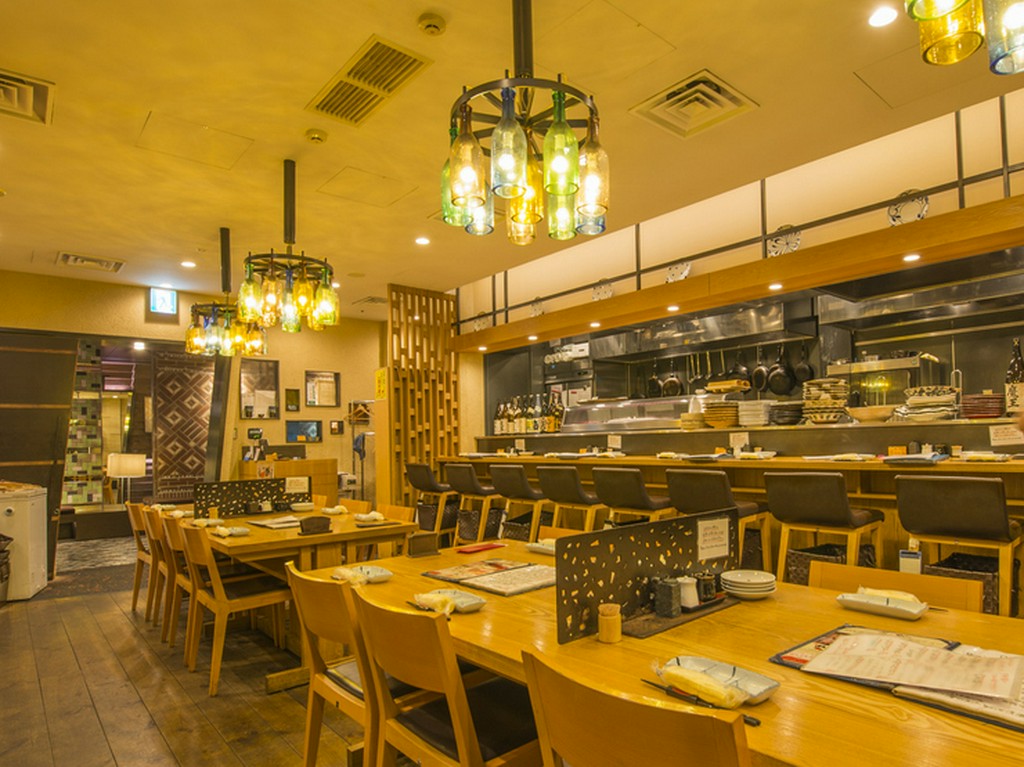 コースでも単品でも。仲間との楽しい時間を過ごせる場所