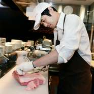 常に高い品質のA5ランク黒毛和牛を追い求める【焼肉チャンピオン】。こちらの店舗においては、さらに「九州産のA5ランク黒毛和牛」へと、焦点を絞っています。