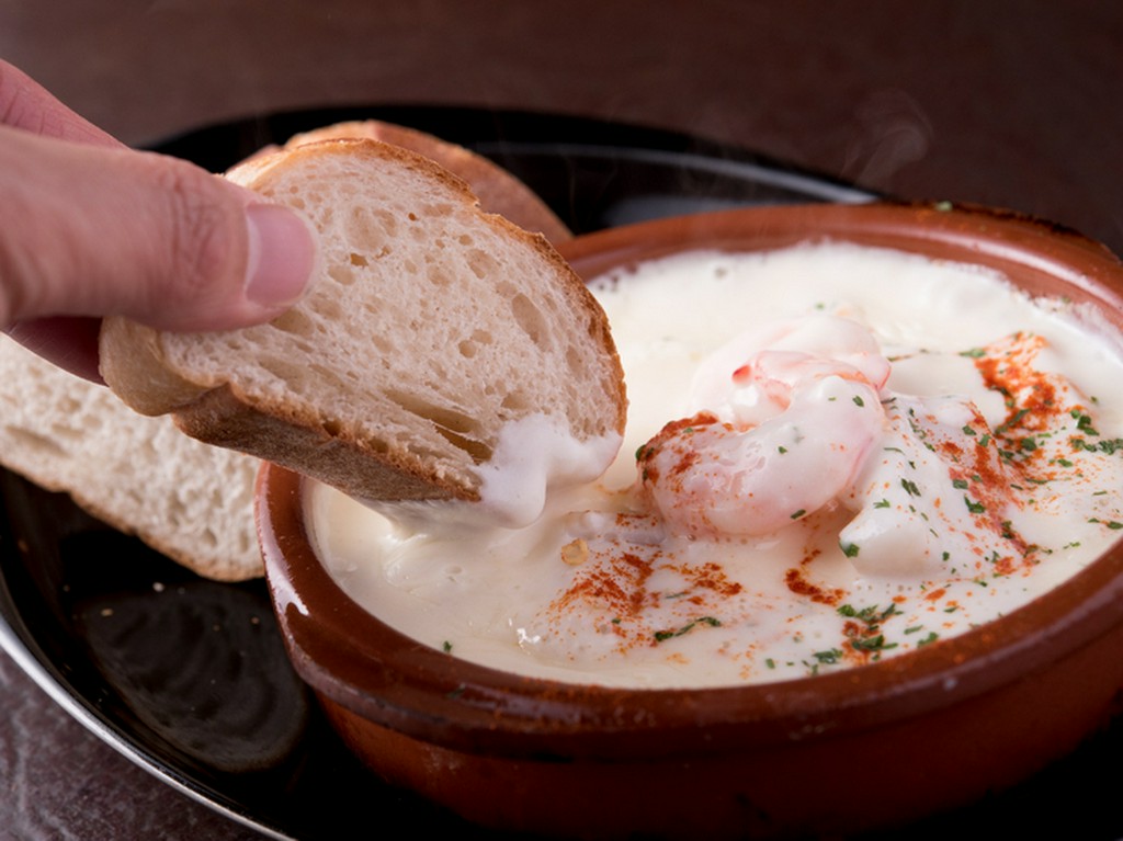 女子会の人気メニュー『マリスコスケソ』