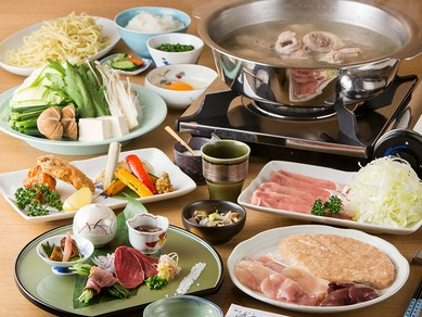 「生後九十日の赤鶏」を使用した、こだわりの水炊き