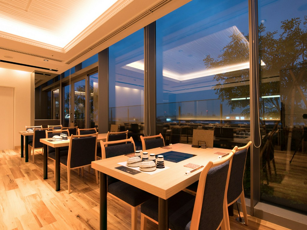 女子会向けのグループ席の案内可。お土産もあり