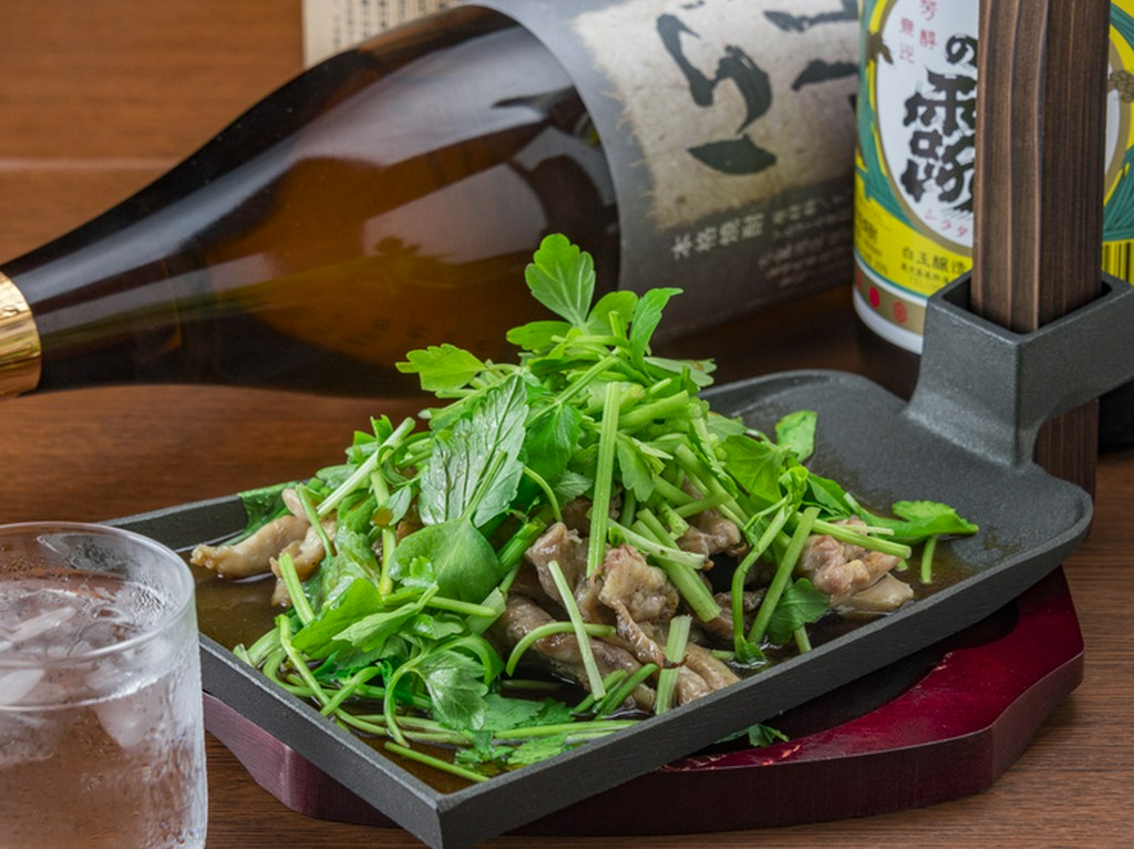 やみつきになる味わい『せせりの鍬焼き』