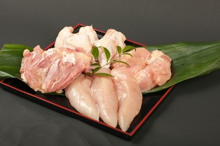 養鶏家たちの手で誠心誠意育て上げられた「鶏」