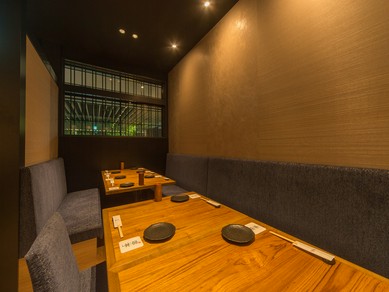 ビジネスから友人との食事にも利用したい憩いの間