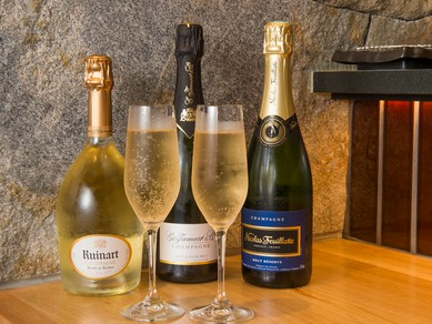 串揚げと酒の絶妙なマリアージュ