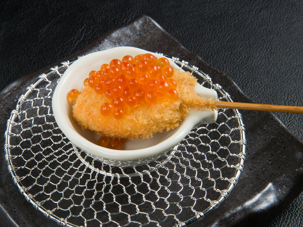 食感のコントラスト『鮭いくら』