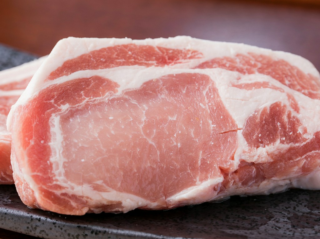 鹿児島産「黒豚」を使用。肉1枚の美味しさを追求する