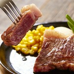 九州産のブランド牛を使用したサーロインステーキ。程よく入ったサシと赤身の絶妙なバランスを堪能あれ。※指定産地食材は、入荷状況により異なります。