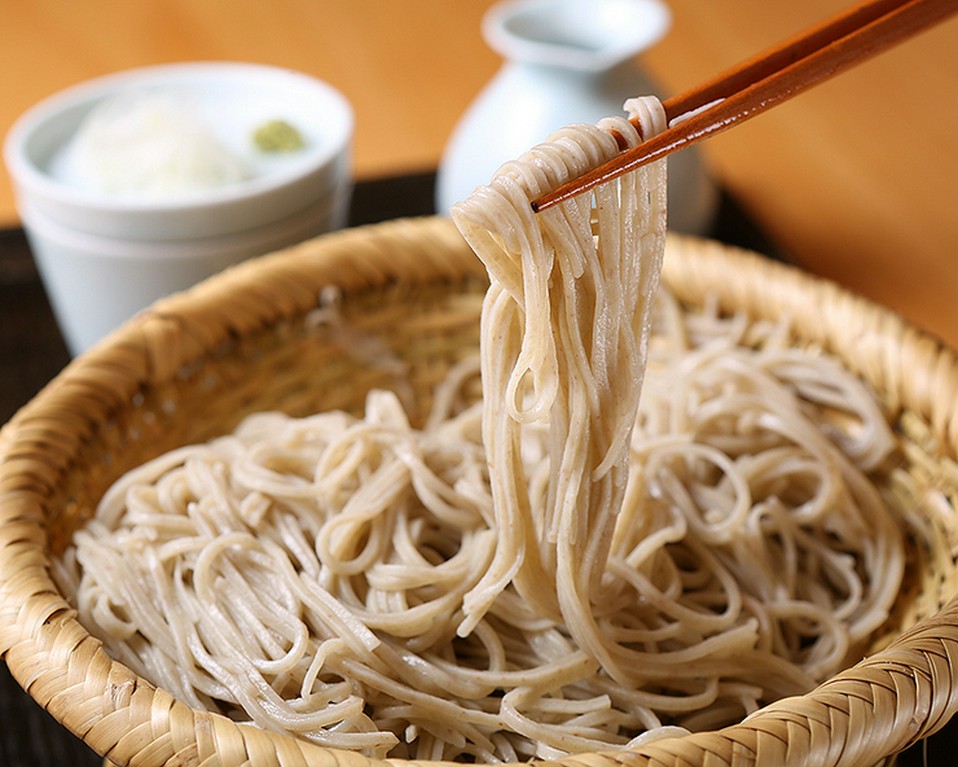 各地より取り寄せたこだわりの蕎麦の実