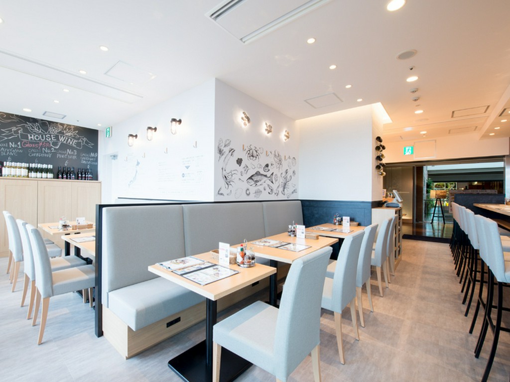 テーブルで仲良くシェア。食事会にもおすすめ