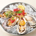 漬け牡蠣、炙り牡蠣、胡麻牡蠣、生牡蠣
4種盛り合わせです。