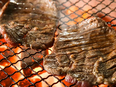 カウンター席があるので、ひとりでもフラッと気軽に立ち寄れる