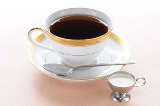 鮮度にこだわり、丁寧に抽出される香り豊かな『コーヒー』