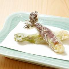 旬野菜の天ぷらは逸品です