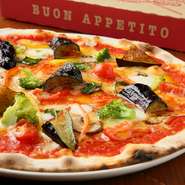 東海エリアの食材を贅沢に使用するイタリア料理店。具沢山のピザ全7種が、お得なテイクアウト限定価格で楽しめます！
