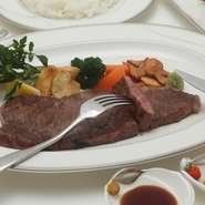 厳選黒毛和牛 サーロイン・サラダ・スープ・温野菜・ライス・フルーツ・アイス・コーヒー又は紅茶