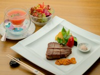 黒毛和牛ステーキ約100g・サラダ・スープ・温野菜・ライス・デザート