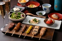 専属の焼師が、一串ごとに丁寧に火入れする『焼鳥各種』