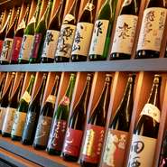 日本全国から取り寄せられる利酒師厳選の日本酒