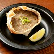濃厚なカニ味噌は骨太な日本酒との相性二重マル！