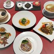 ○前菜四種
○点心二種
○水餃子入り玉子スープ
○有頭海老ライスペーパー蒸し
○牛肉と真蛸のピリ辛炒め
○白身魚の揚げ物 トマト油淋ソース
○フカヒレ(ご飯 又は つゆそば)
○デザート二種
○コーヒー