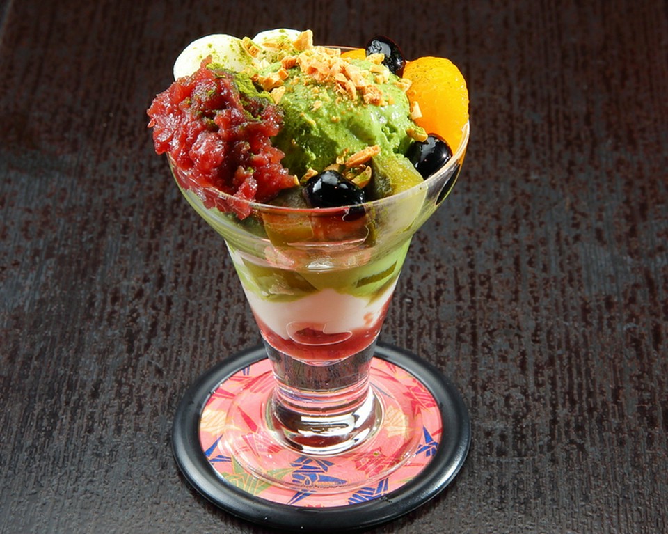 食後のお楽しみは、定番の和パフェでまったりと『抹茶ぱふぇ』