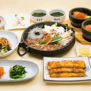宴会には、90分飲み放題付きのコースが人気です。料理のバリエーションが豊富で、ボリュームもたっぷり。みんなが大満足なコースで、幹事も鼻高々です。
