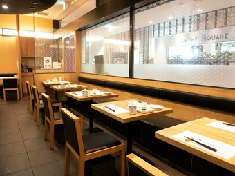 買い物がてらの食事から、記念日の食事まで、幅広いシーンで活躍