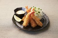 あじと厳選の牛肉は飼育環境や飼料にこだわり、薬品を使わずに育てる農家より直送。又豚肉も同様に宮崎日南の守山牧場よりSPFもち豚取り寄せています。