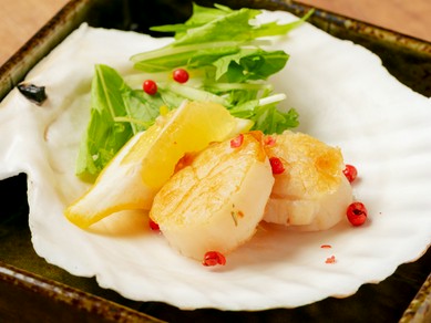 毎月変わる、旬の食材を使った季節のメニュー