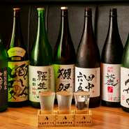 『くわ焼』をはじめ、多彩な和食に合わせたいのは、やはり日本の酒。店主が全国から集めた日本酒が、常時15種類～20種類と豊富に揃っています。詳細は、「本日の地酒リスト」で確認を。