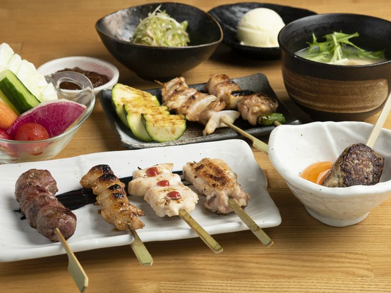 「大山ハーブ鶏」をはじめとした、厳選された「国産鶏」