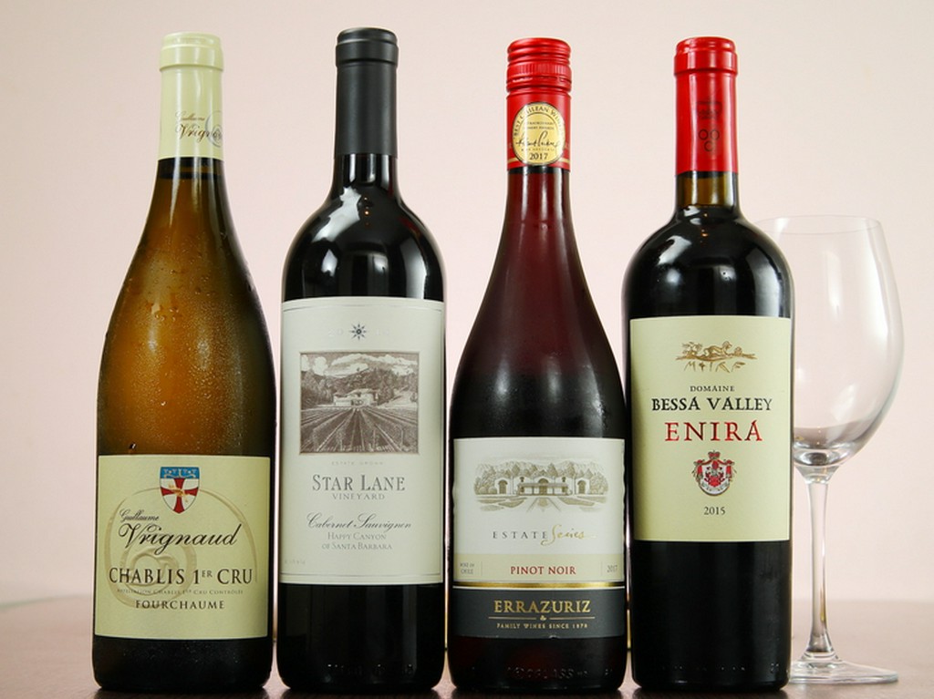 料理や気分に合わせてチョイスできる、ソムリエが厳選したワイン