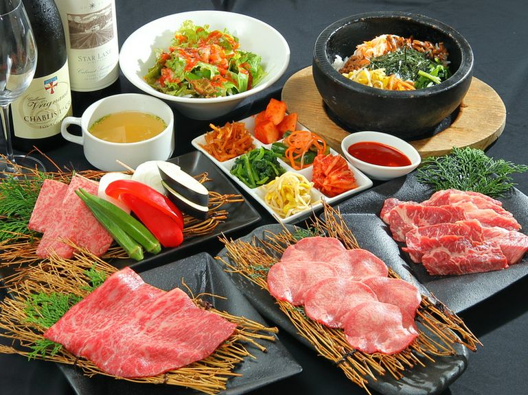 少量ずつ、いろいろな部位の味を比較しながら楽しめる『匠コース 一人前(180g)』