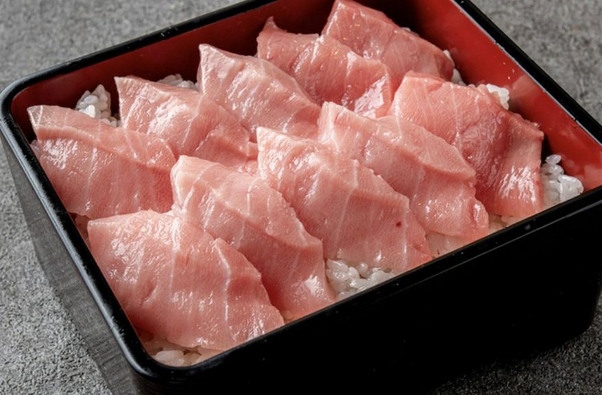 本まぐろ中トロ重