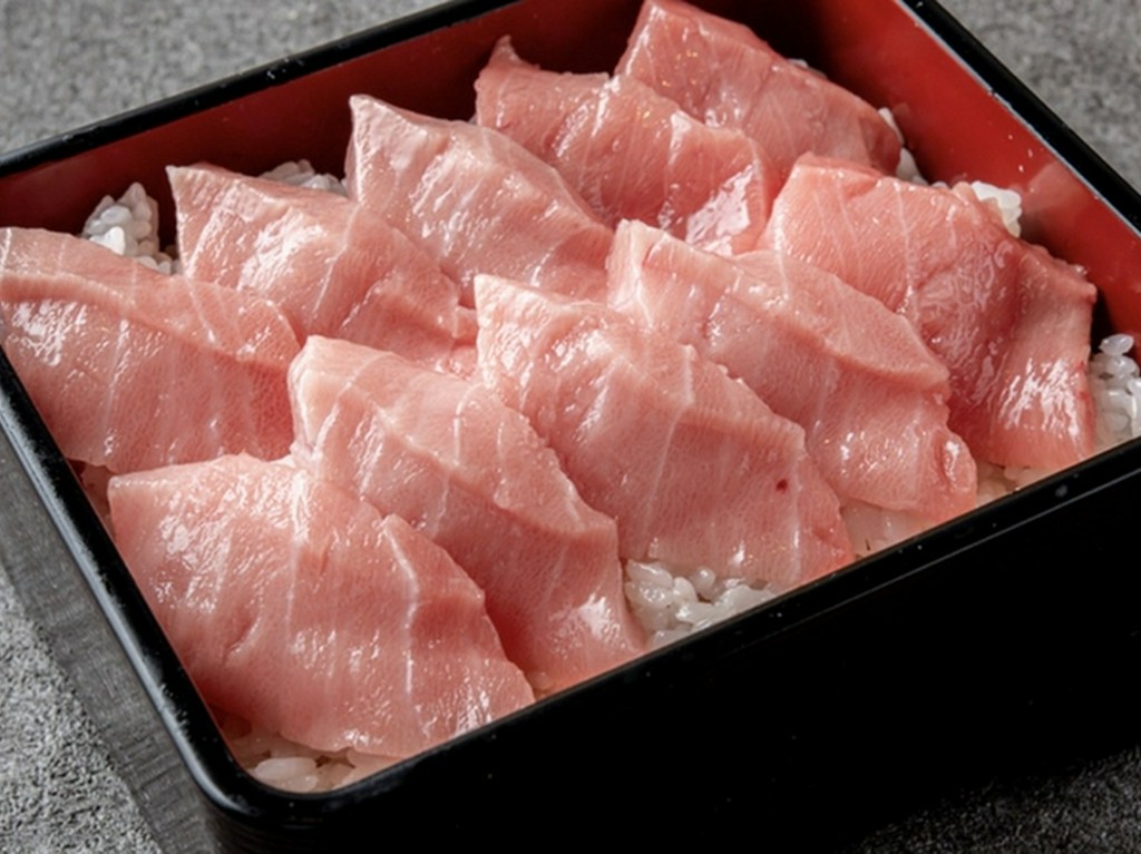 本まぐろ中トロ重