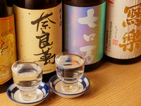本日の日本酒三種＋本日の小鉢三種のセットメニューです。

※写真はイメージです。