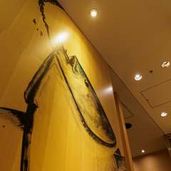 名物まぐろをはじめ、市場直送の鮮魚を気軽に味わえる場所