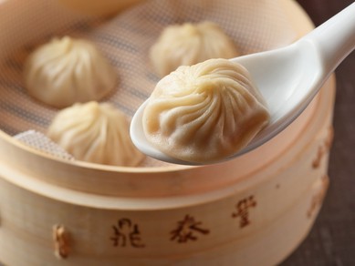 【鼎泰豐】の原点であり、看板メニュー。皮とスープの一体感が絶妙な『小籠包』