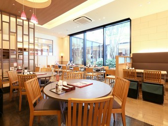 家族が集まる団らんのひとときに、本場台湾で人気の料理を満喫