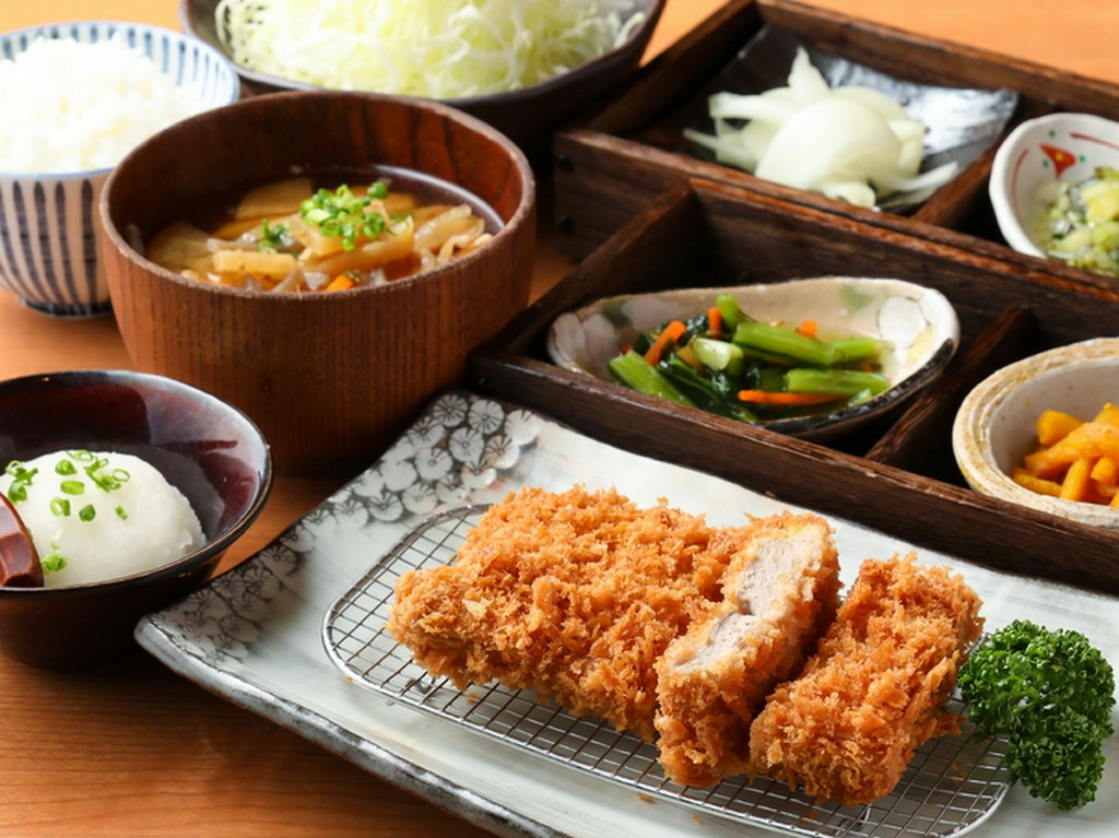 かごしま黒豚のやわらかさ堪能『ひれかつ膳＜ヒマラヤの塩付＞（130g）』