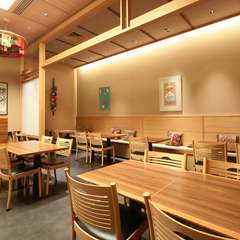 買物帰りにホッと一息。1人でもゆったり過ごせる優しい雰囲気