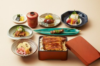 東京竹葉亭の名物が楽しめるコースです。鰻魅力を詰め込んだ全5品をご用意。締めには自慢の「鰻丼」を。