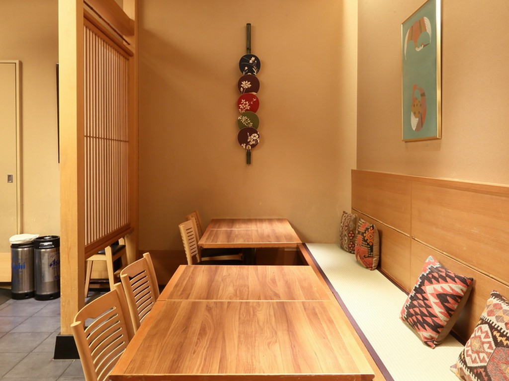 静かで落ち着いた雰囲気の中、和みの接待が叶う