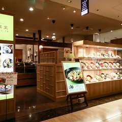 大阪髙島屋7Fにあり、利便性抜群。買い物帰りやデートに最適