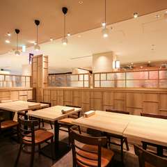 友人や家族との食事に。リラックスしながら過ごせる店