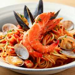 パスタの美味しさの決め手は、一から手づくりされた特製ソース